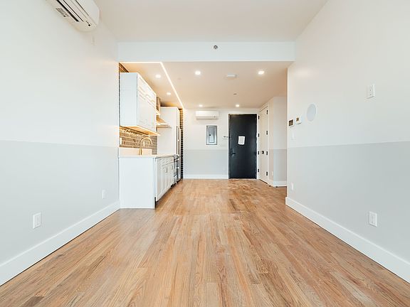 5th image of 115 Stanwix St #304