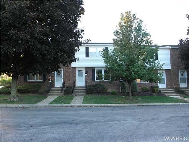 1st image of 223 Wimbledon Ct