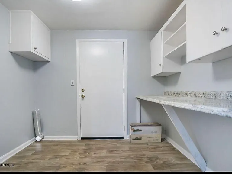 2926 W Brackridge Blvd — Photo 11