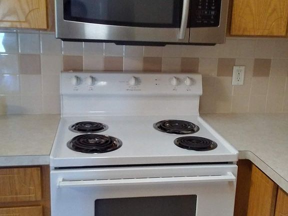 3rd image of 104 Lark St APT D