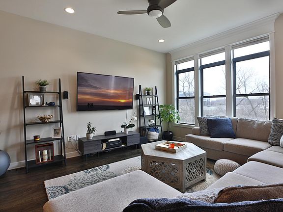 4th image of 593 W 2nd Ave