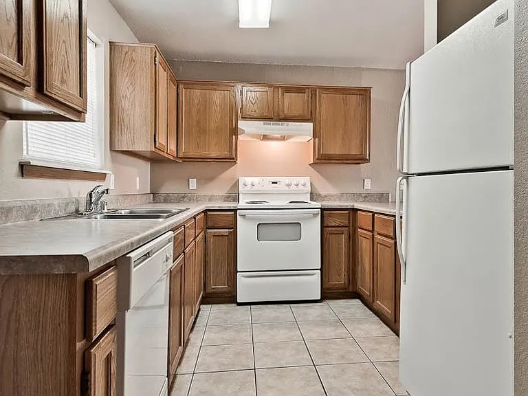 5817 Slape St — Photo 4