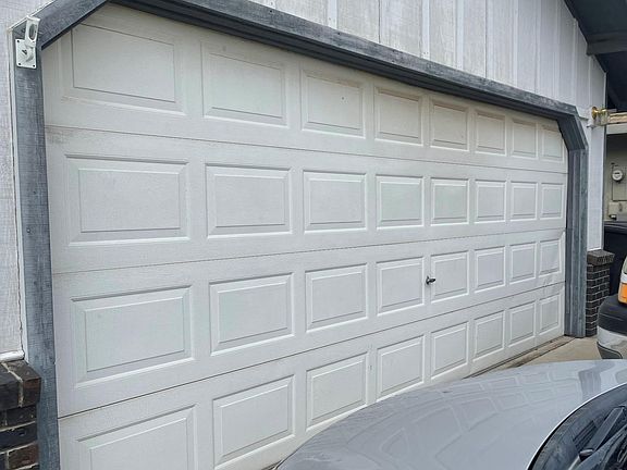 2nd image of 401 Chaffee Ln