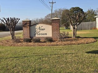 216 Winsted Ct, Perry, GA 31069