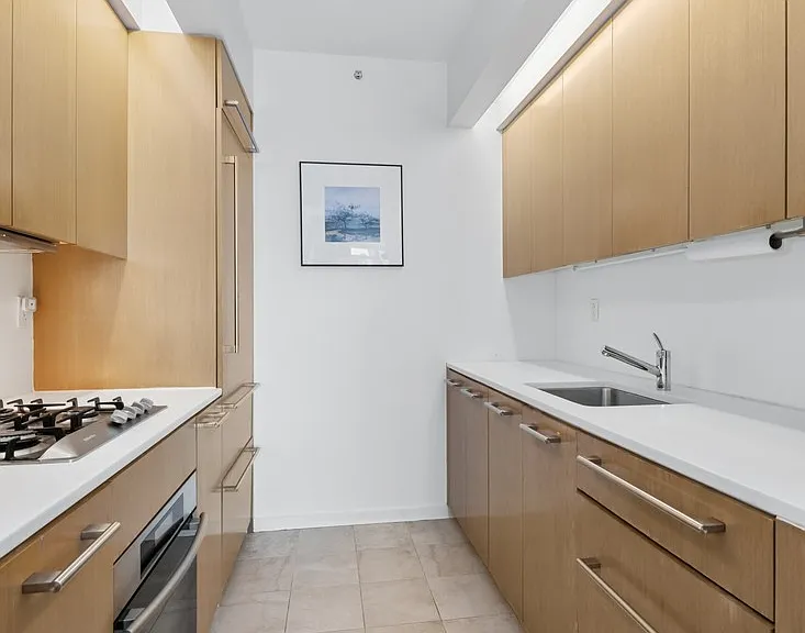 340 E 23rd St #8D — Photo 2
