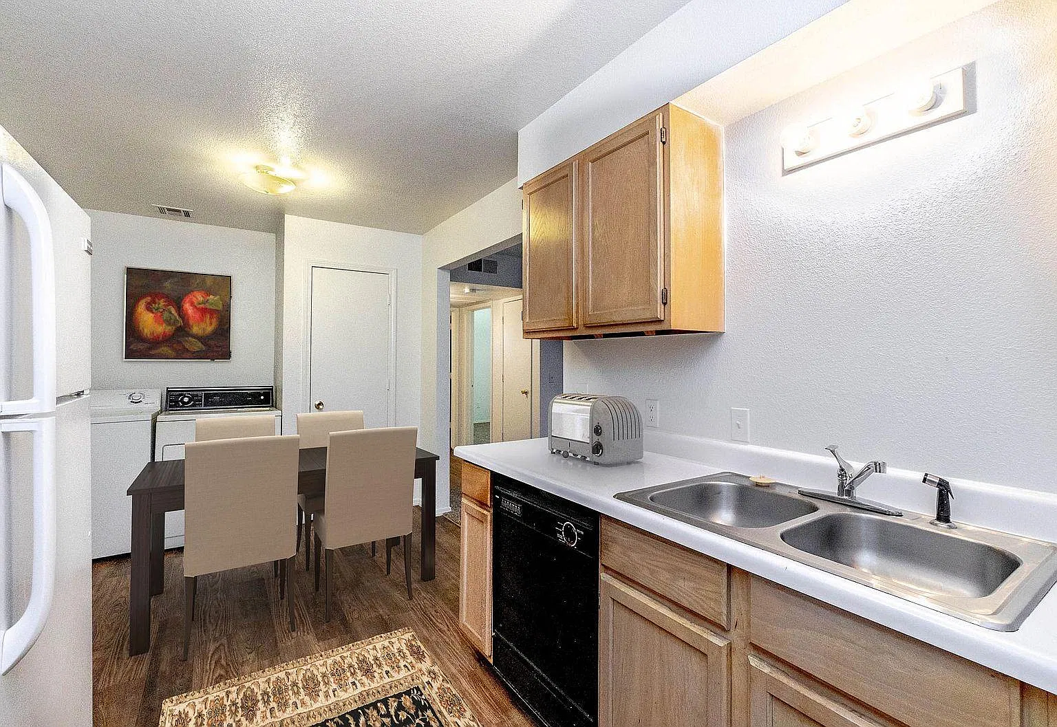 2 bed, 800 sqft, $895 — Photo 4
