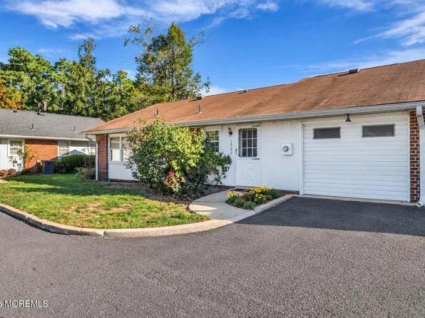 1015D Aberdeen Drive, Lakewood, NJ 08701