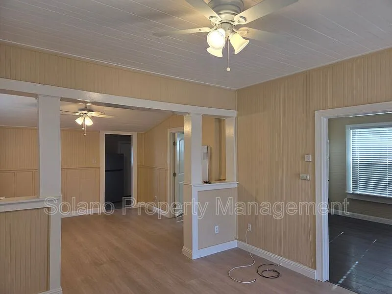 2 bed, 1.0 bath, 850 sqft, $1,999 — Photo 4