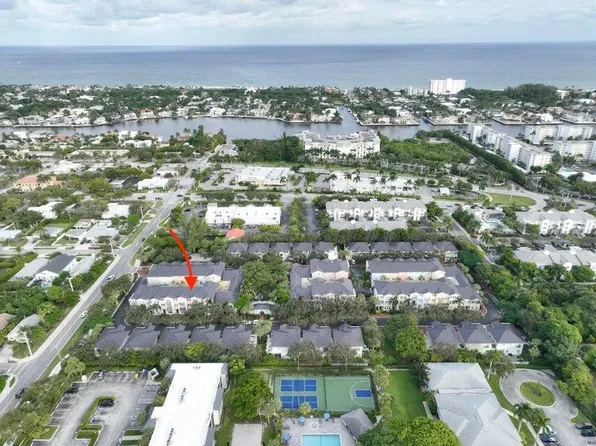 1017 W Heritage Club Circle, Delray Beach, FL 33483