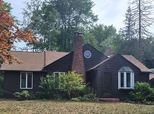 197 Maple Rd, Longmeadow, MA 01106