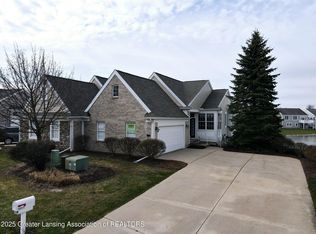 10853 Canterbury Ln, Grand Ledge, MI 48837