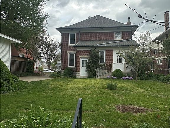 2nd image of 232 Maple St