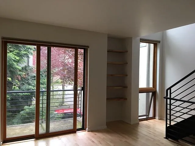 Living Room w/ balcony