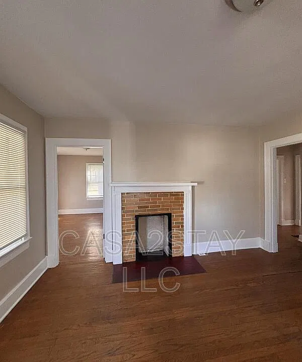 4218 Hazelwood Ave #1