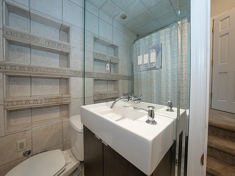 212 Elm Ter #1 — Photo 22