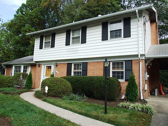 3rd image of 6813 Tilden Ln