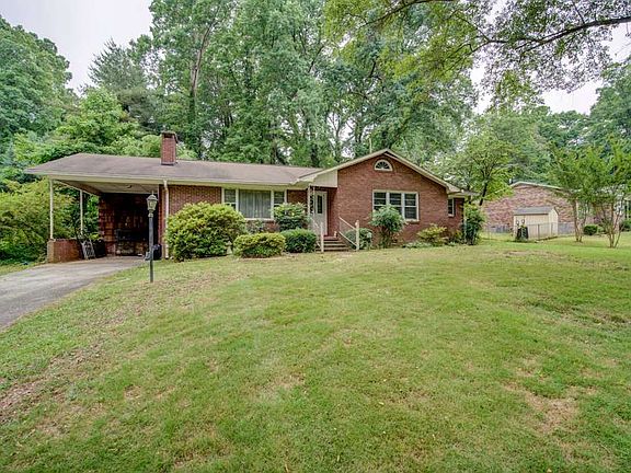 3rd image of 301 Francis Marion Dr