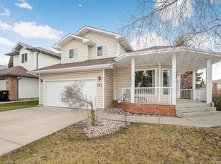 701 Revell Cres NW, Edmonton, AB T6R 2G1