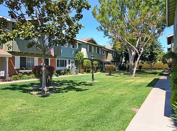 Townhome Courtyard (front side of home)