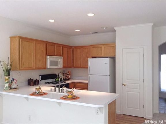 4th image of 4091 Coldwater Dr