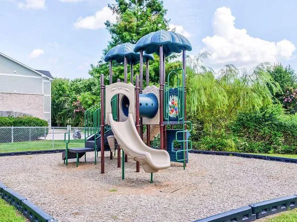 Charleston Place Apartments, 400 Charleston Ln #Effcdf565, Jacksonville, NC 28546