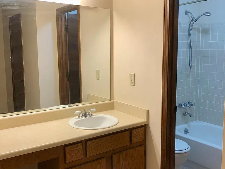 4933 Turtle Rdg NE — Photo 7