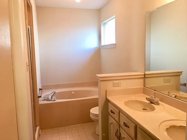 1833 Black Bear Cir W — Photo 8