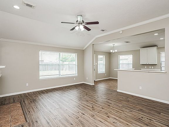 3rd image of 549 Green Cedar Dr