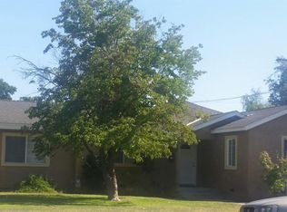 2057 Floral Ave, Selma, CA 93662