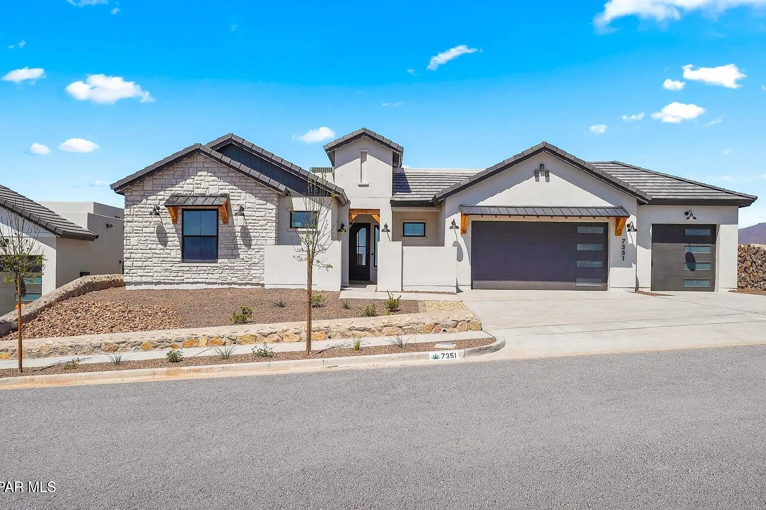 4 bed, 3.0 bath, 2605 sqft, $5,100 — Photo 1