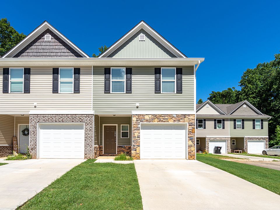1st image of 2707 Hickory Ln