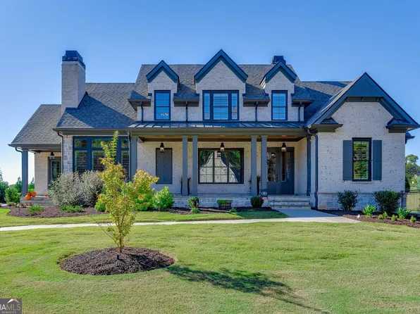 5377 Retreat Dr, Flowery Branch, GA 30542