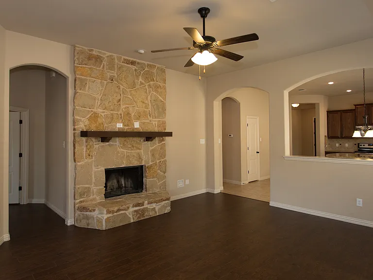 1320 Elkford Ln — Photo 7