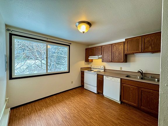 2nd image of 2806 John St #4