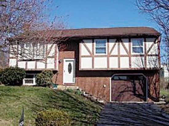 2636 Hemlock Dr, Columbia, PA 17512