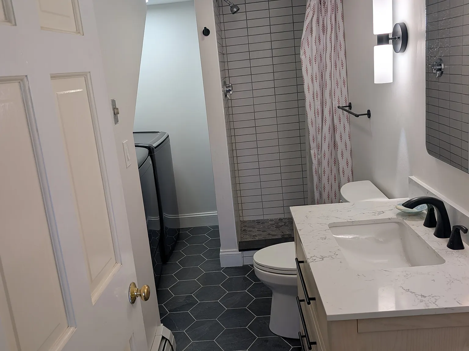 4 bed, 2088 sqft, $3,950 — Photo 4