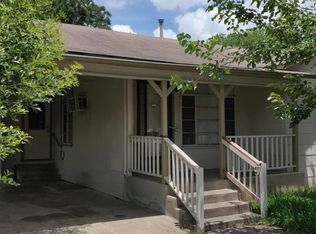211 Golden Crown Dr, San Antonio, TX 78223