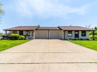 2104 Cortez Dr, Kendallville, IN