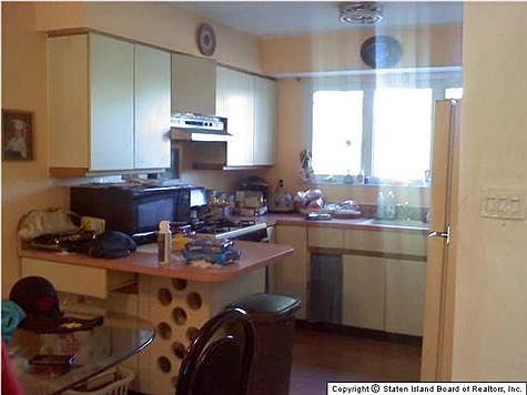 2nd image of 406 Winant Ave