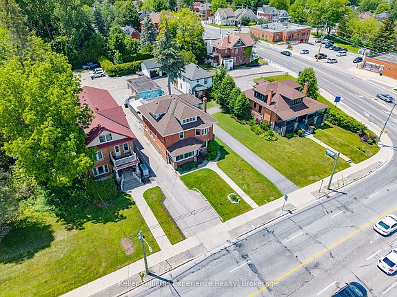 3rd image of 390 King St