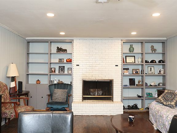 3rd image of 6766 Broadacres Rd