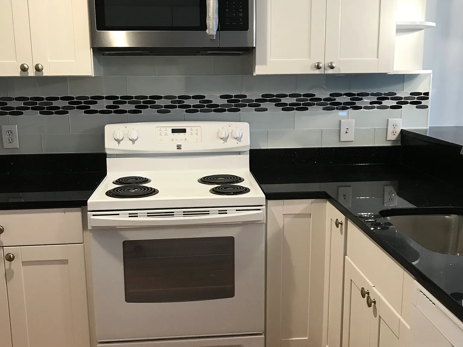 100 W Squantum St — Photo 3
