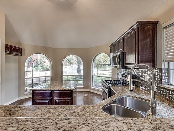 3rd image of 957 Lea Meadow Dr