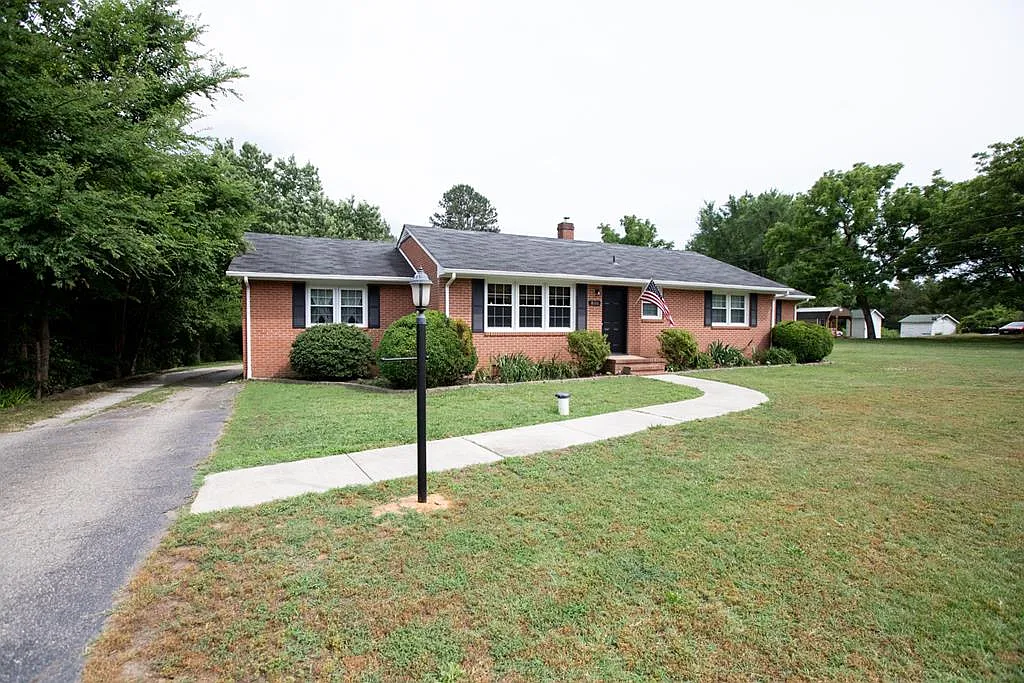 801 Milnwood Rd photo 1