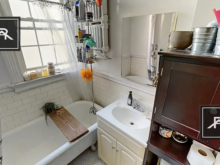 17 Glenville Ave #2 — Photo 8
