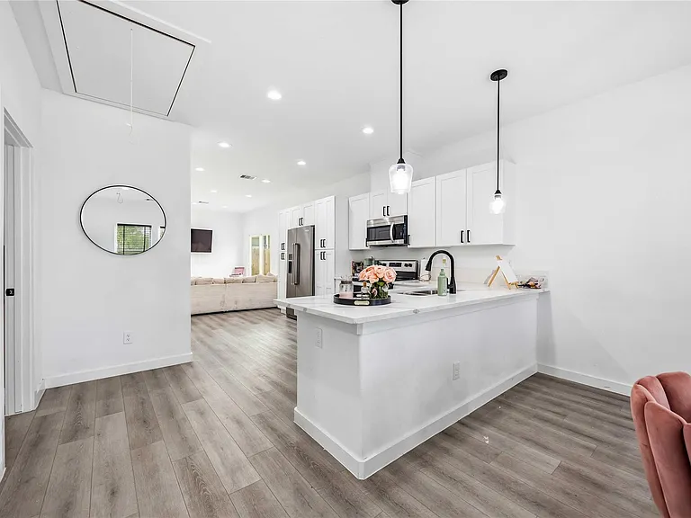 8614 Peachtree St #A — Photo 7
