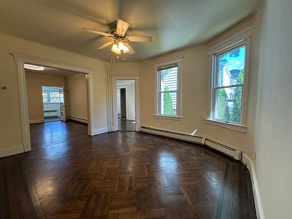 4th image of 135 Cresskill Ave #1