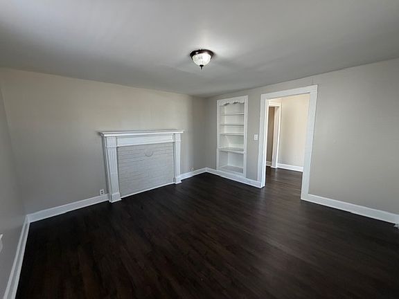 5th image of 1335 Thurmond St