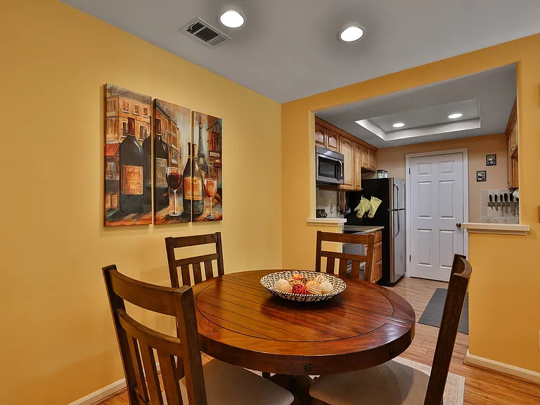 5924 Bridgeport Lake Way — Photo 7