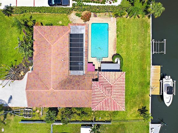 4th image of 8422 SE Royal Street